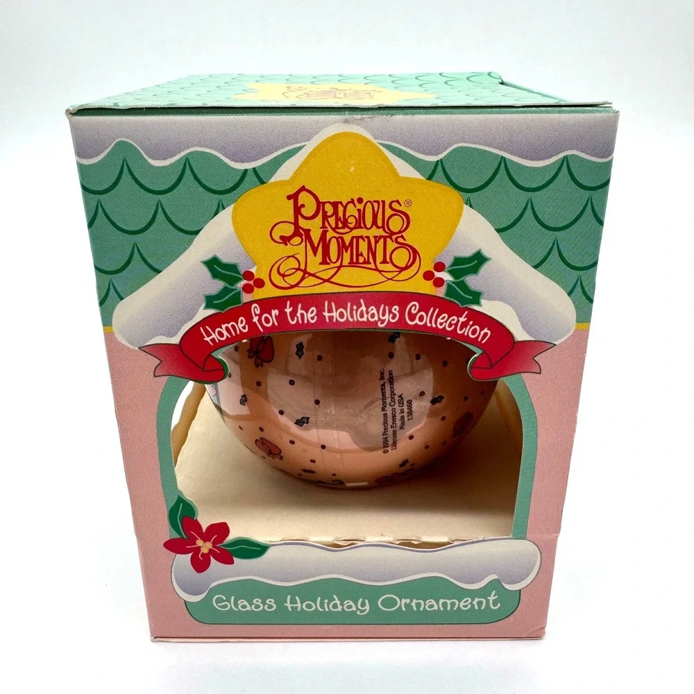 Precious Moments 1995 Glass Holiday Ornament Sharing Our Season Together 189812